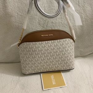 🔥Michael Kors Dome Crossbody